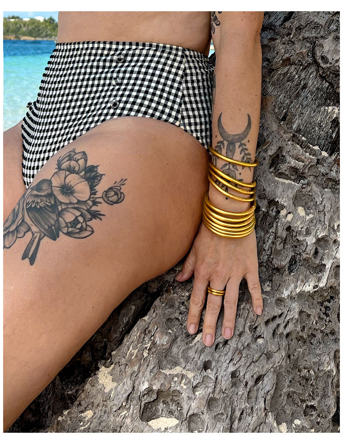 Jonc bouddhiste mantra Doré (Cherie Sheriff)