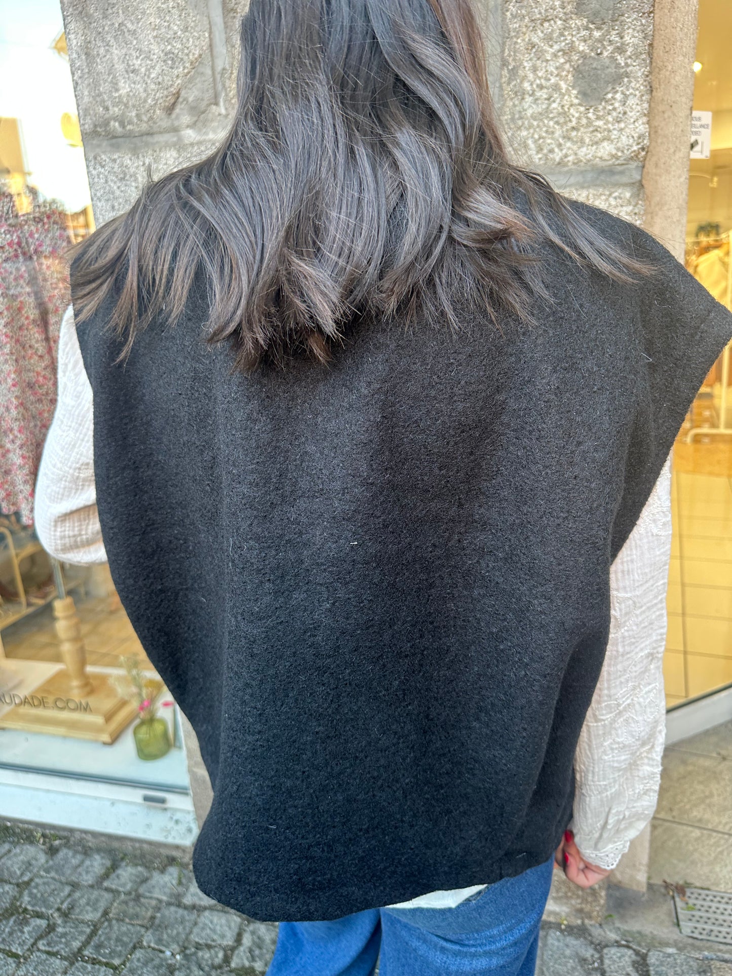 Veste sans manches noire ♡