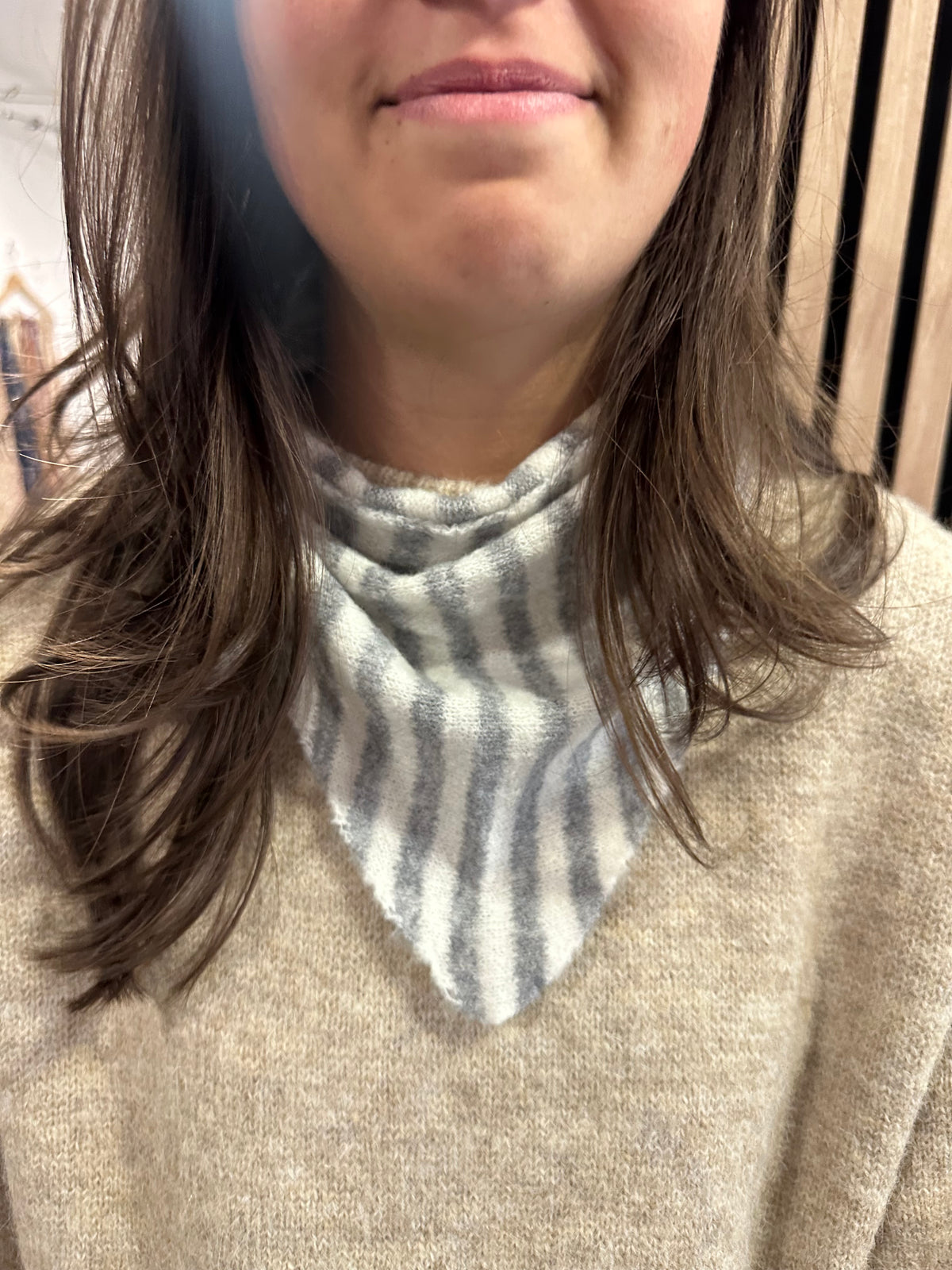 Foulard écharpe petit model rayé gris