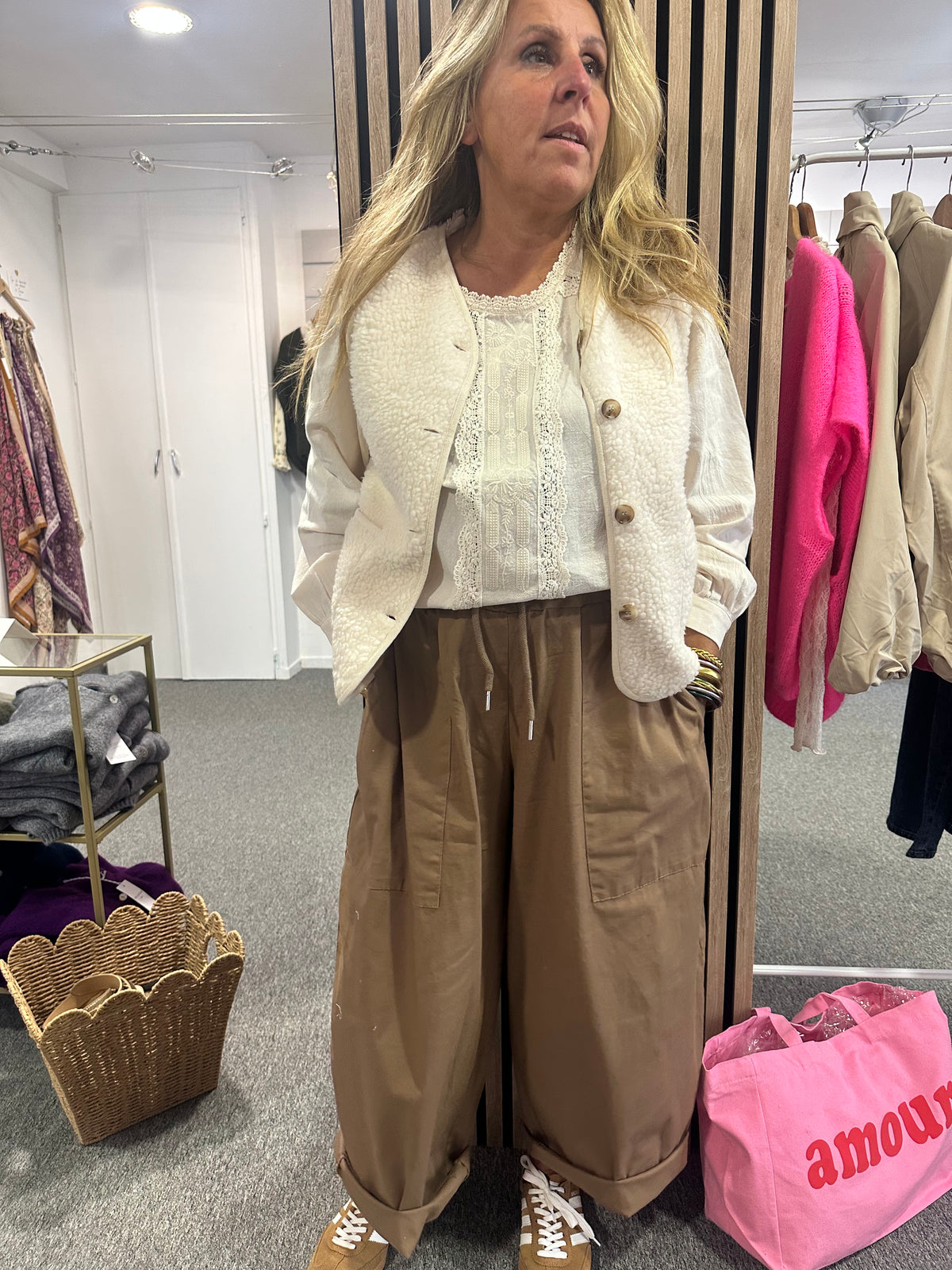 Pantalon barrel style baggy taupe