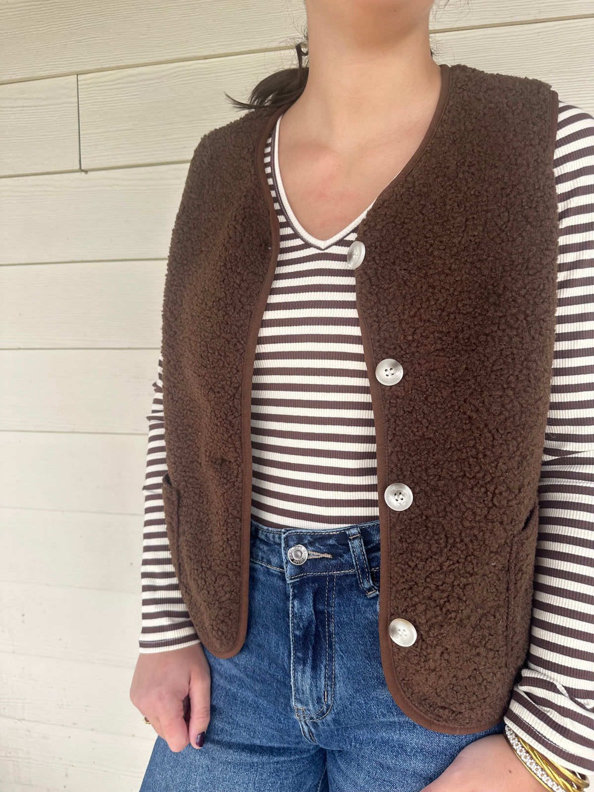 Veste moumoute s/manches chocolat