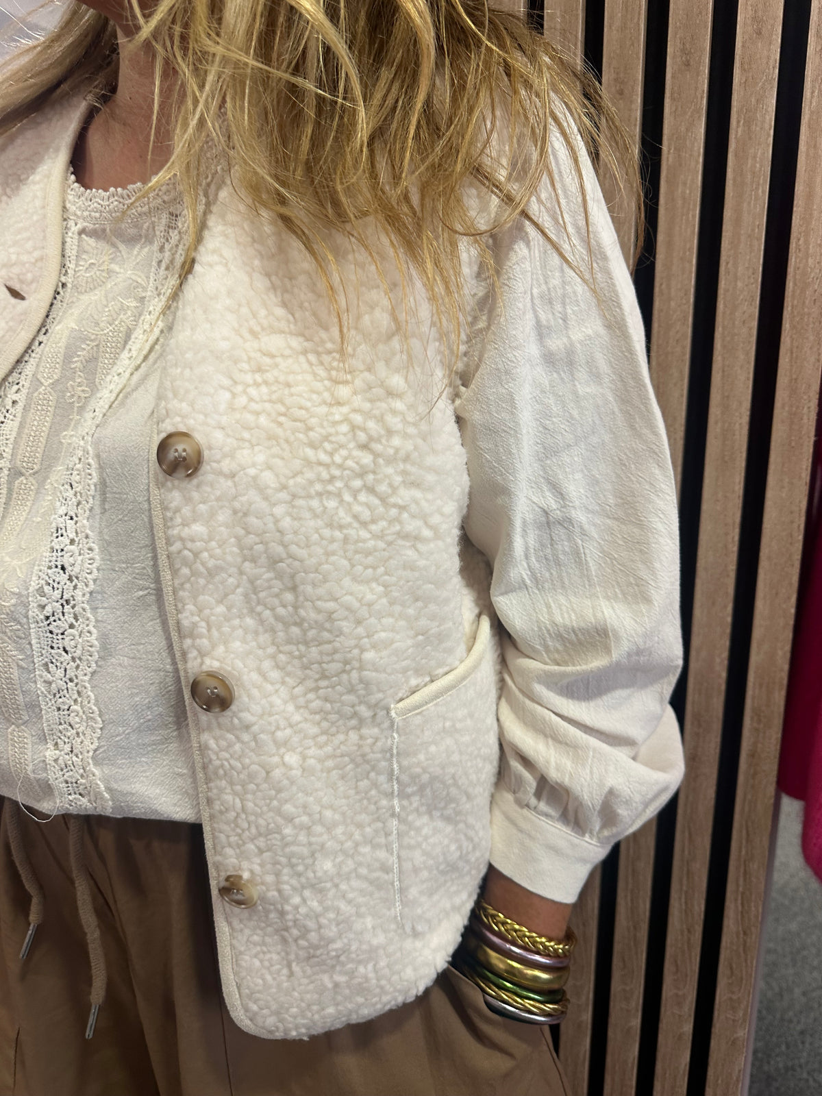 Veste moumoute s/manches écru