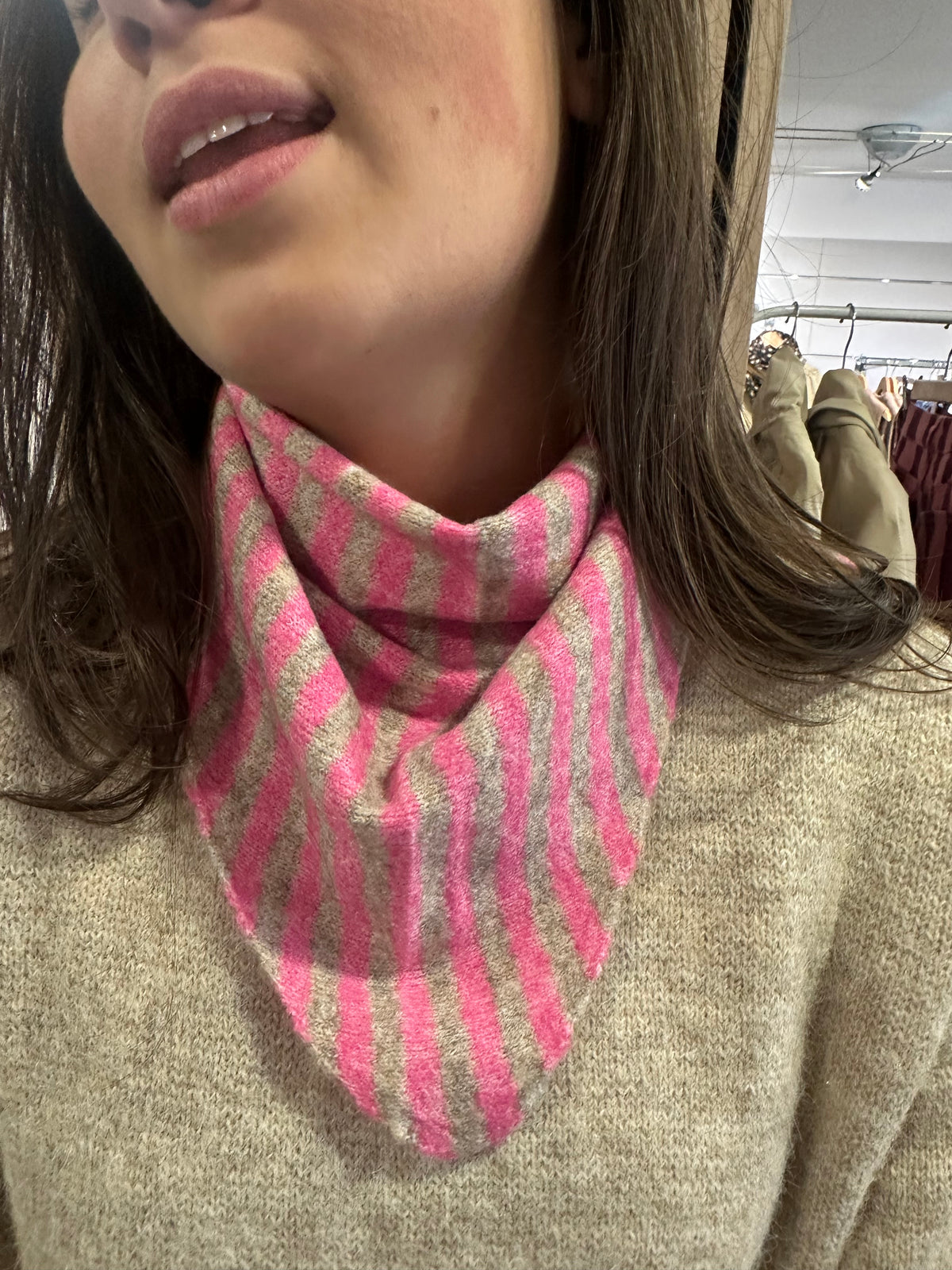 Foulard écharpe petit model rayé rose fuschia/gris