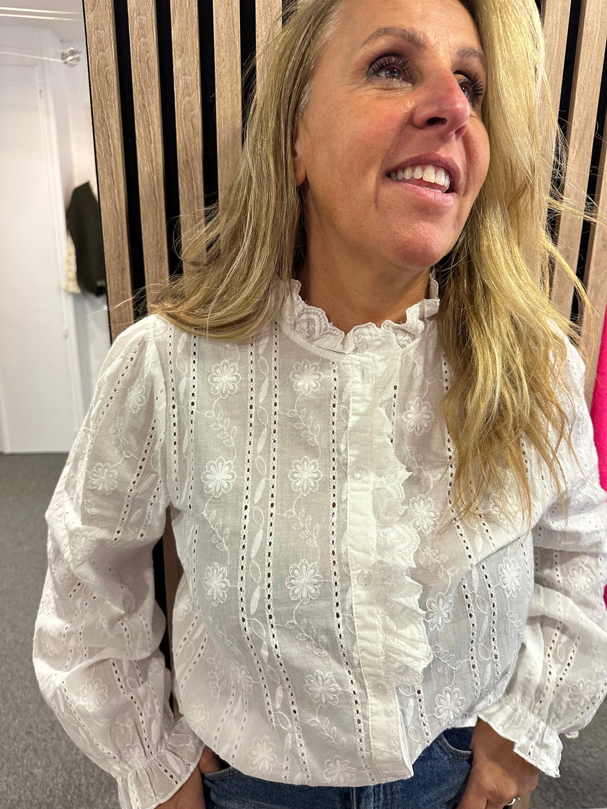 Blouse blanche broderie