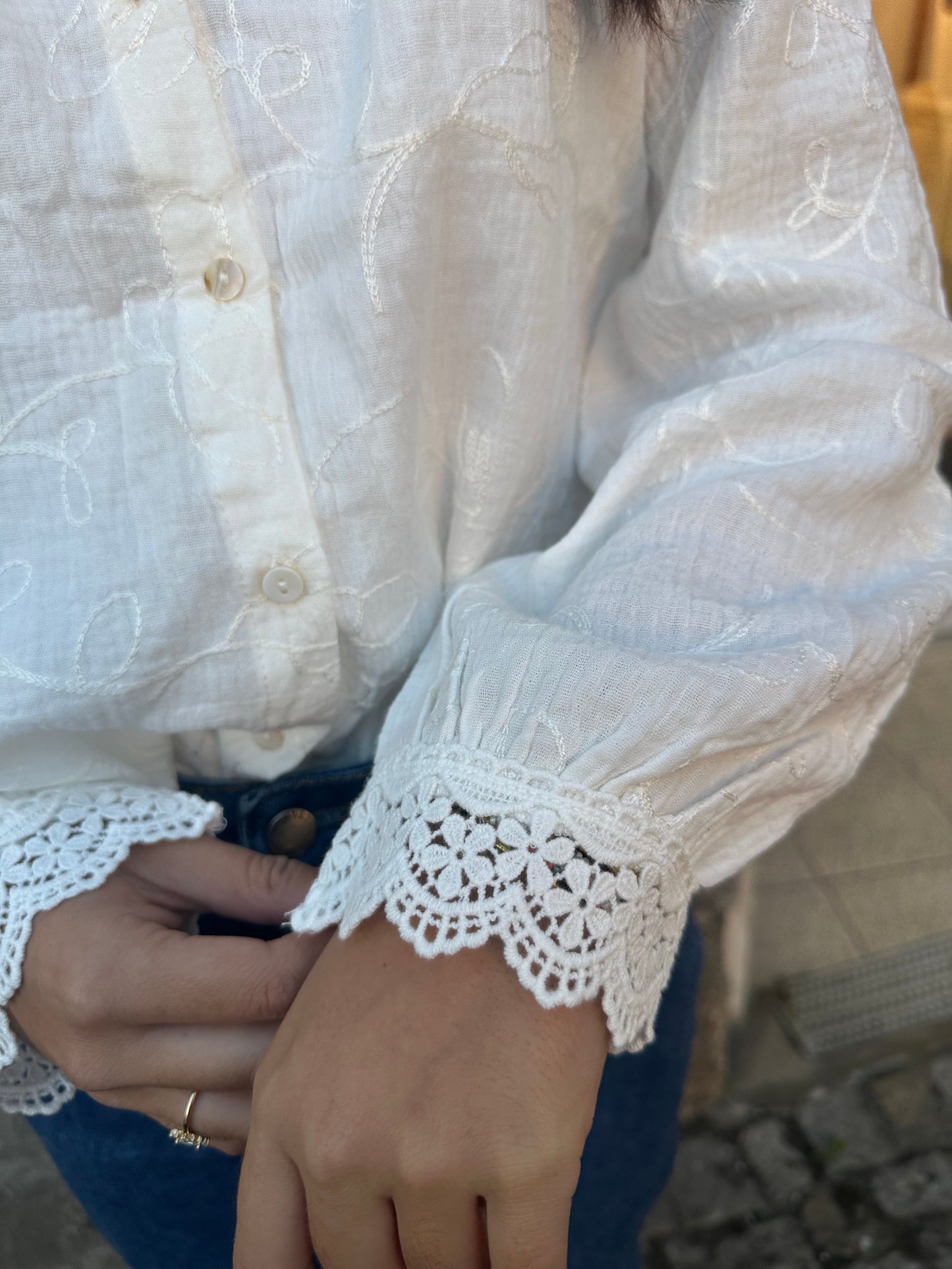 Blouse blanche broderie ♡