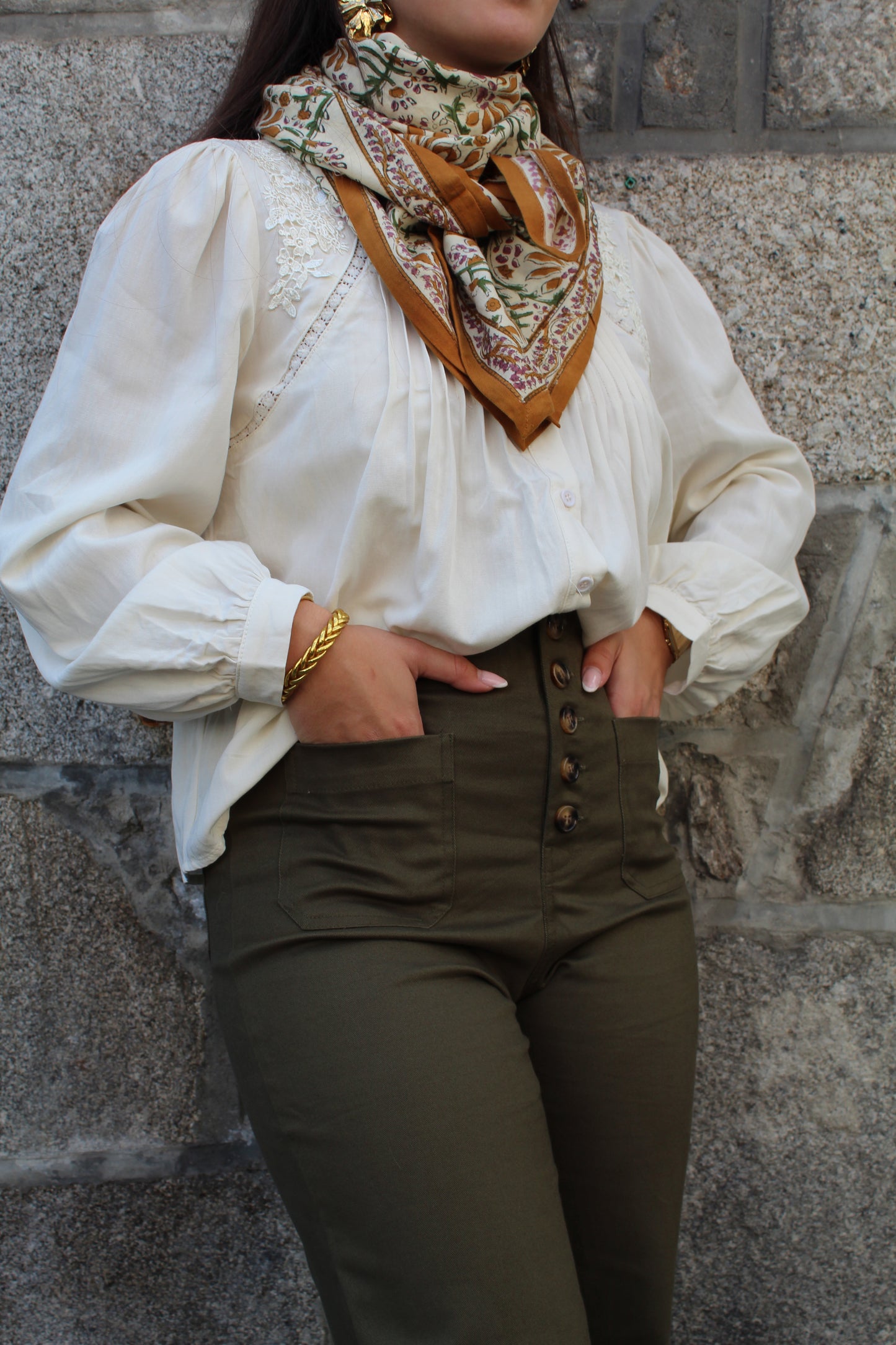 Pantalon à boutons kaki ♡